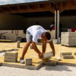 Perché i lavori di pavimentazione esterna sforano i tempi quasi sempre (e come evitarlo)