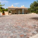 Oltre 500 metri quadri di Appia Antico per una villa nella Valle d'Itria